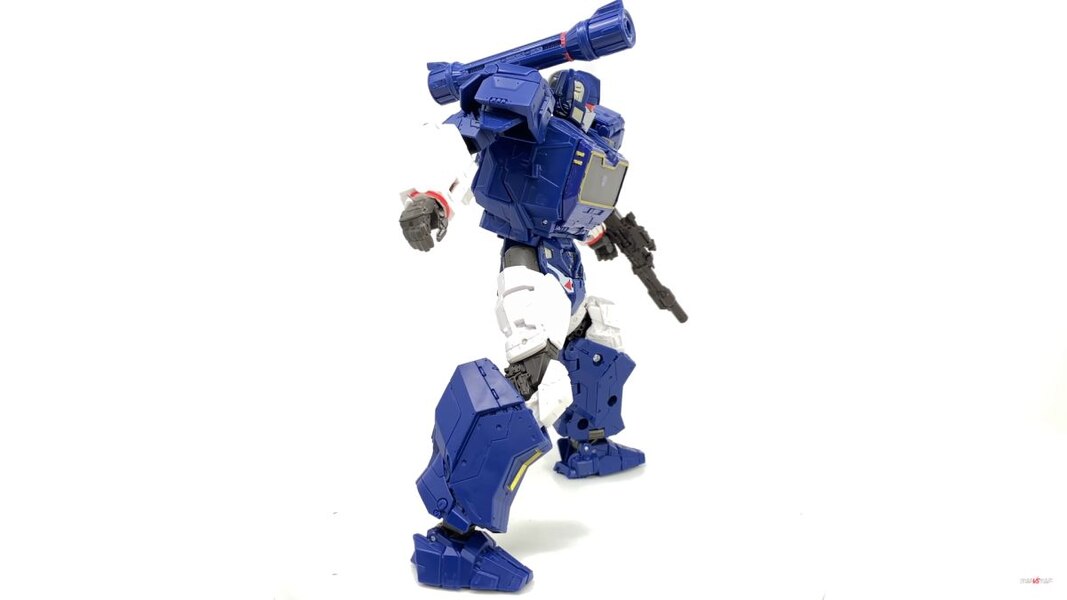 Transformers Studio Series 83 Soundwave More In Hand Image  (14 of 51)